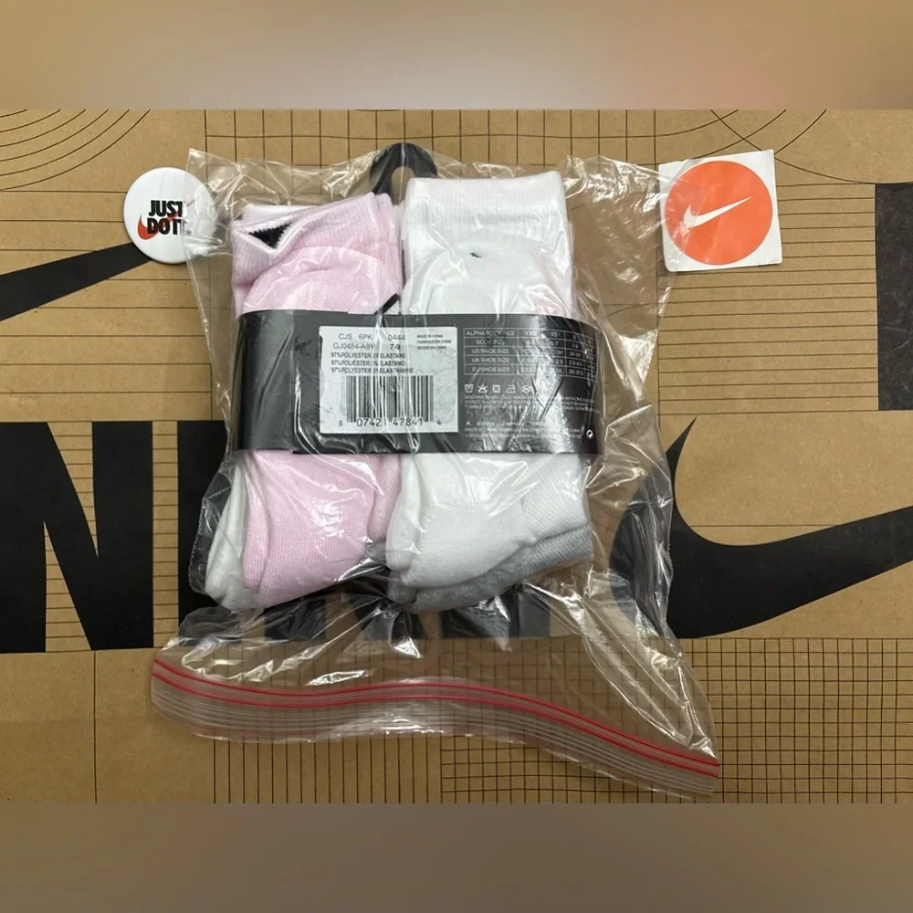 Air Jordan Dri-fit Cushioned Crew Socks 6 pack multicolor black pink white gray